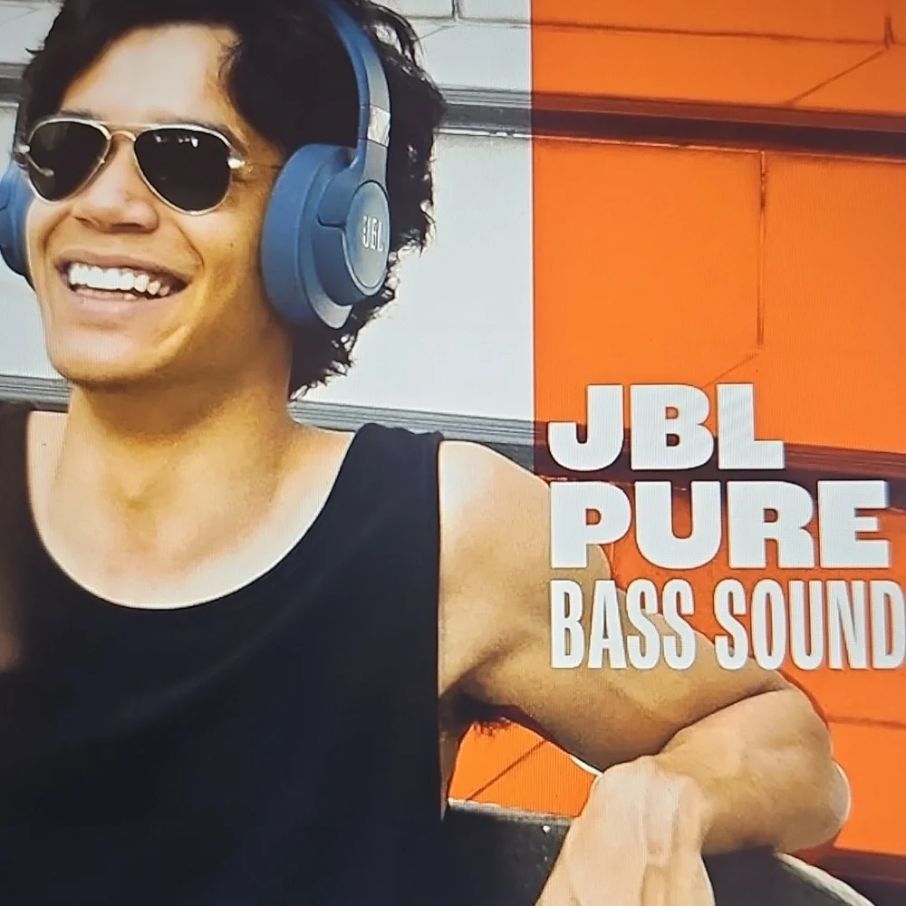 New JBL Tune 720BT- Wireless Over-Ear Headphones 76H Foldable Lightweight Blue - Picture 6 of 12